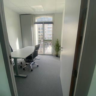 Bureau privé 9 m² 1 poste Location bureau Boulevard Saint-Denis Courbevoie 92400 - photo 2